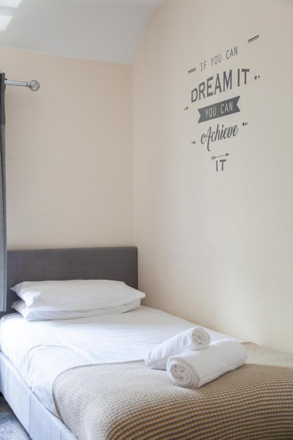 Hereford - Mayflower Coach House, Modern 2 Bedroom Property With Parking, Located South Of Hereford City, Suitable For Small Family, Couple Or Contractors - Sleeps Up To 5 Guests - Hosted By Rentmyhouse Exterior photo