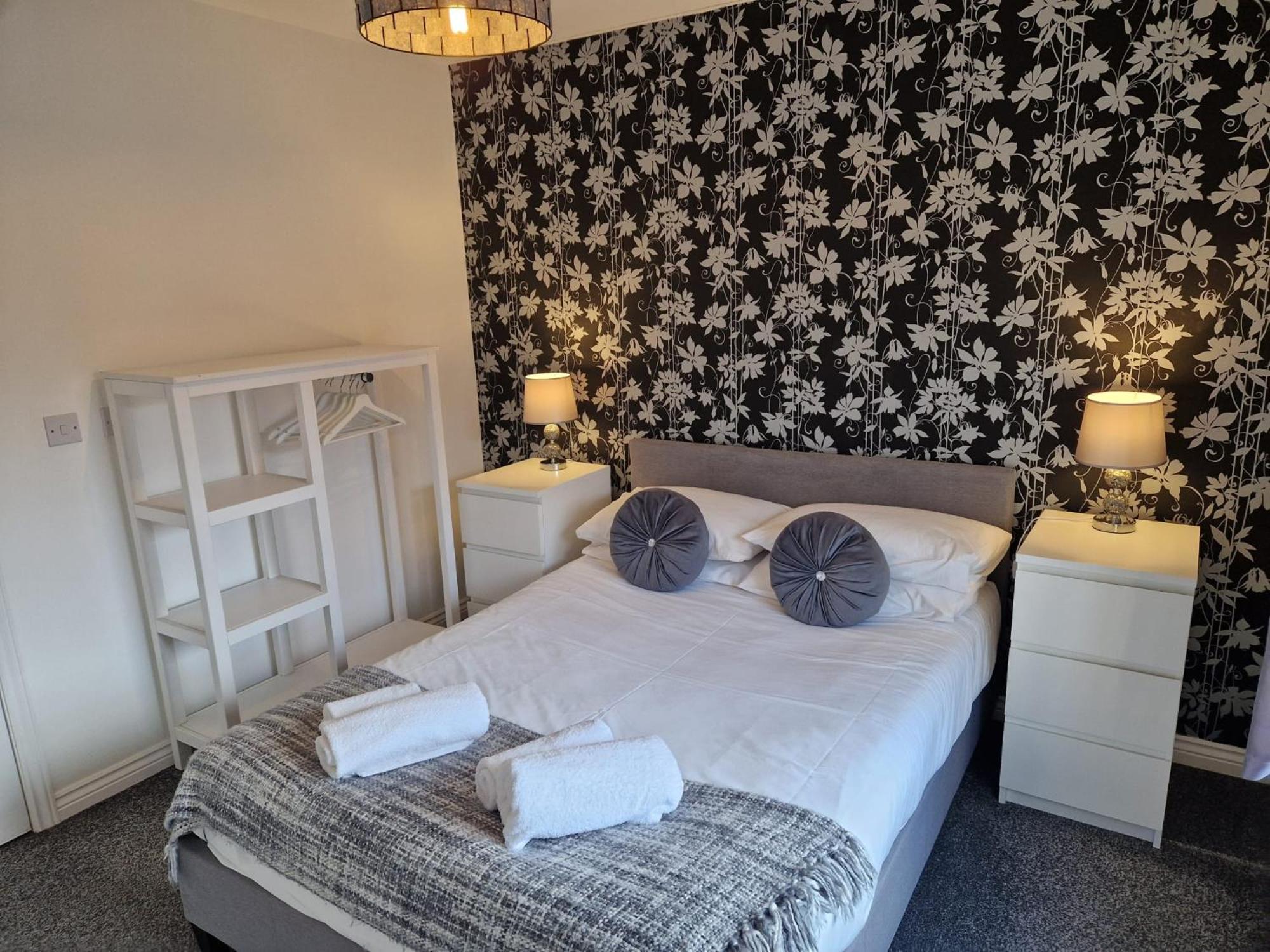 Hereford - Mayflower Coach House, Modern 2 Bedroom Property With Parking, Located South Of Hereford City, Suitable For Small Family, Couple Or Contractors - Sleeps Up To 5 Guests - Hosted By Rentmyhouse Exterior photo